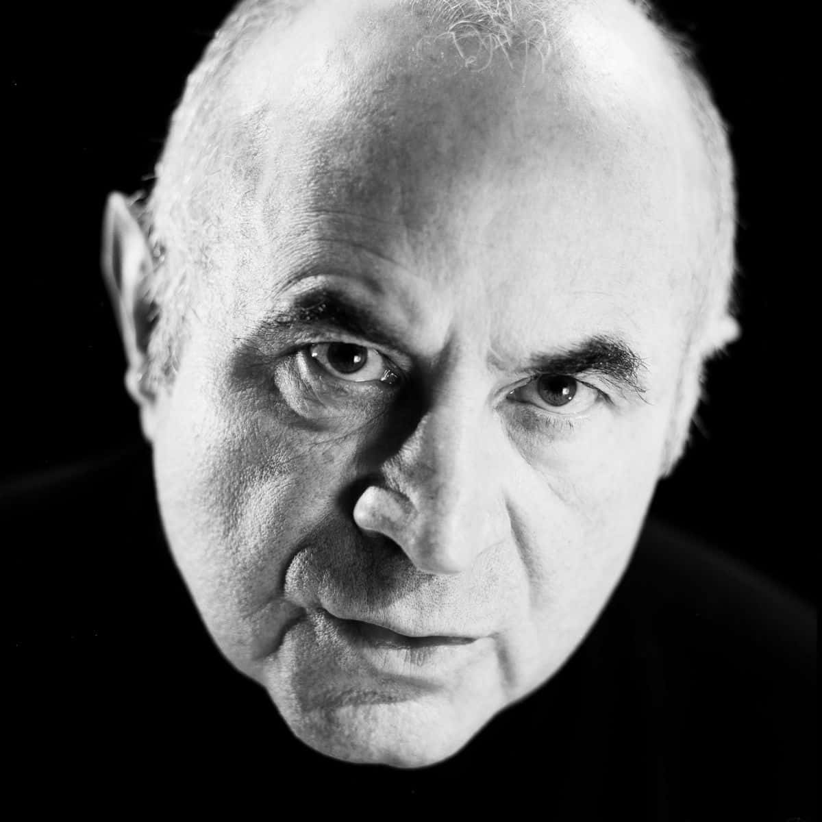 Bob Hoskins [wallpaper] Background
