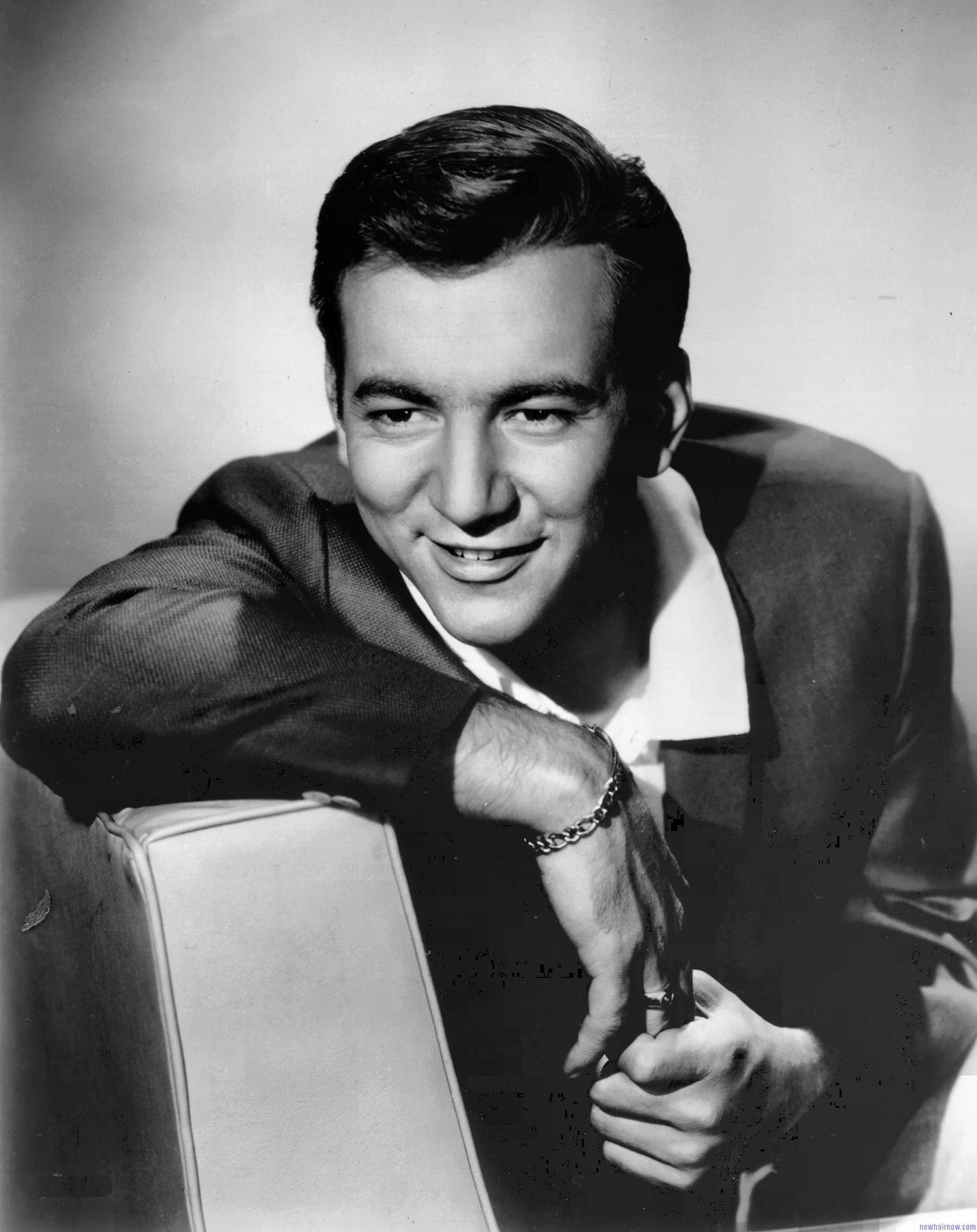 Bobby Darin, The Iconic American Singer In His Prime 1970 Background