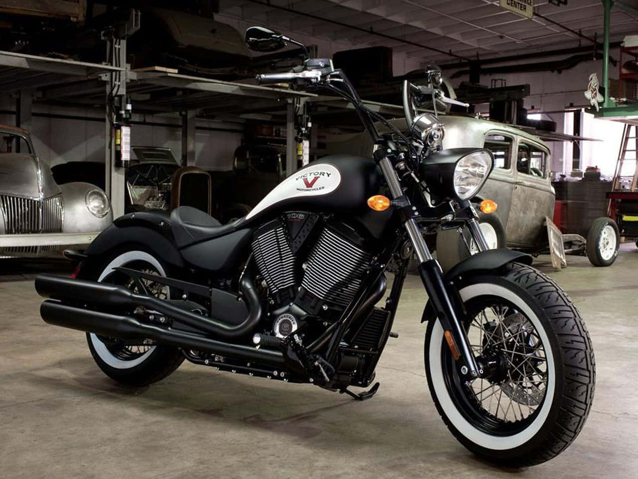 Bold Ride: 2016 Victory Magnum Blacked-out Motorcycle