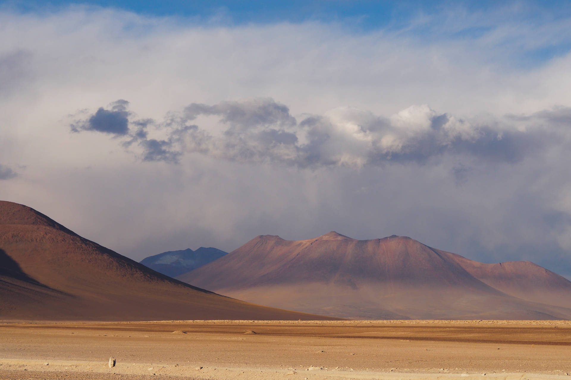Bolivia Uyuni Brown Mountains Background