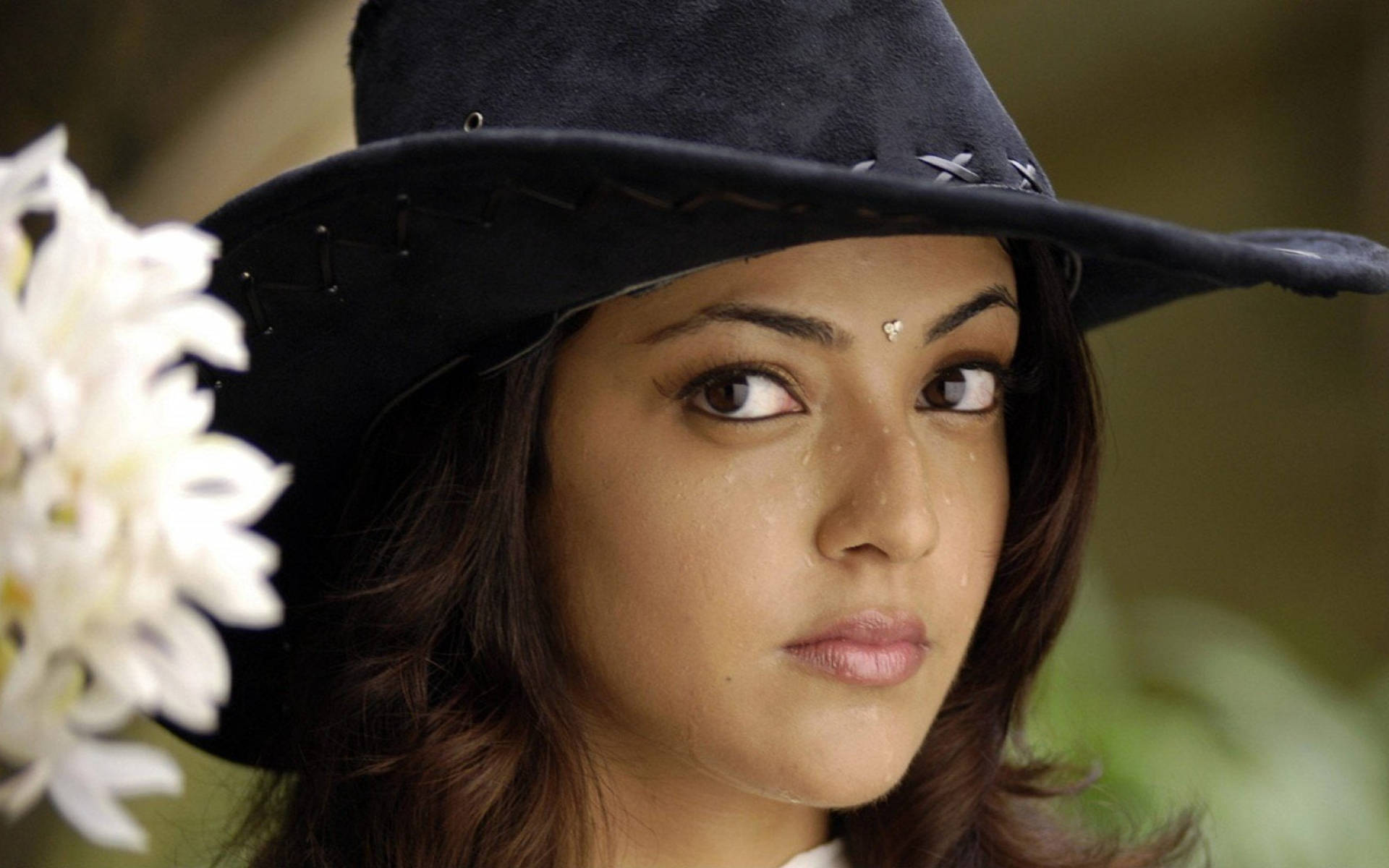Bollywood Actress Kajal Aggarwal Close-up Background