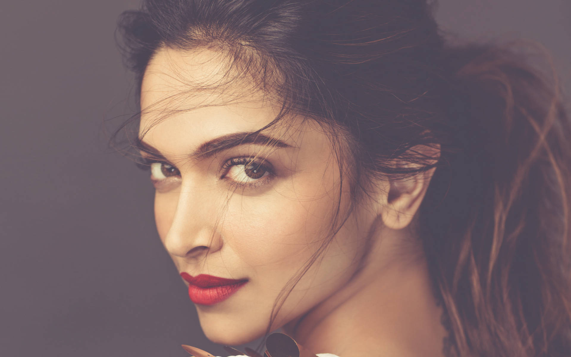 Bollywood Deepika Padukone Close-up Background