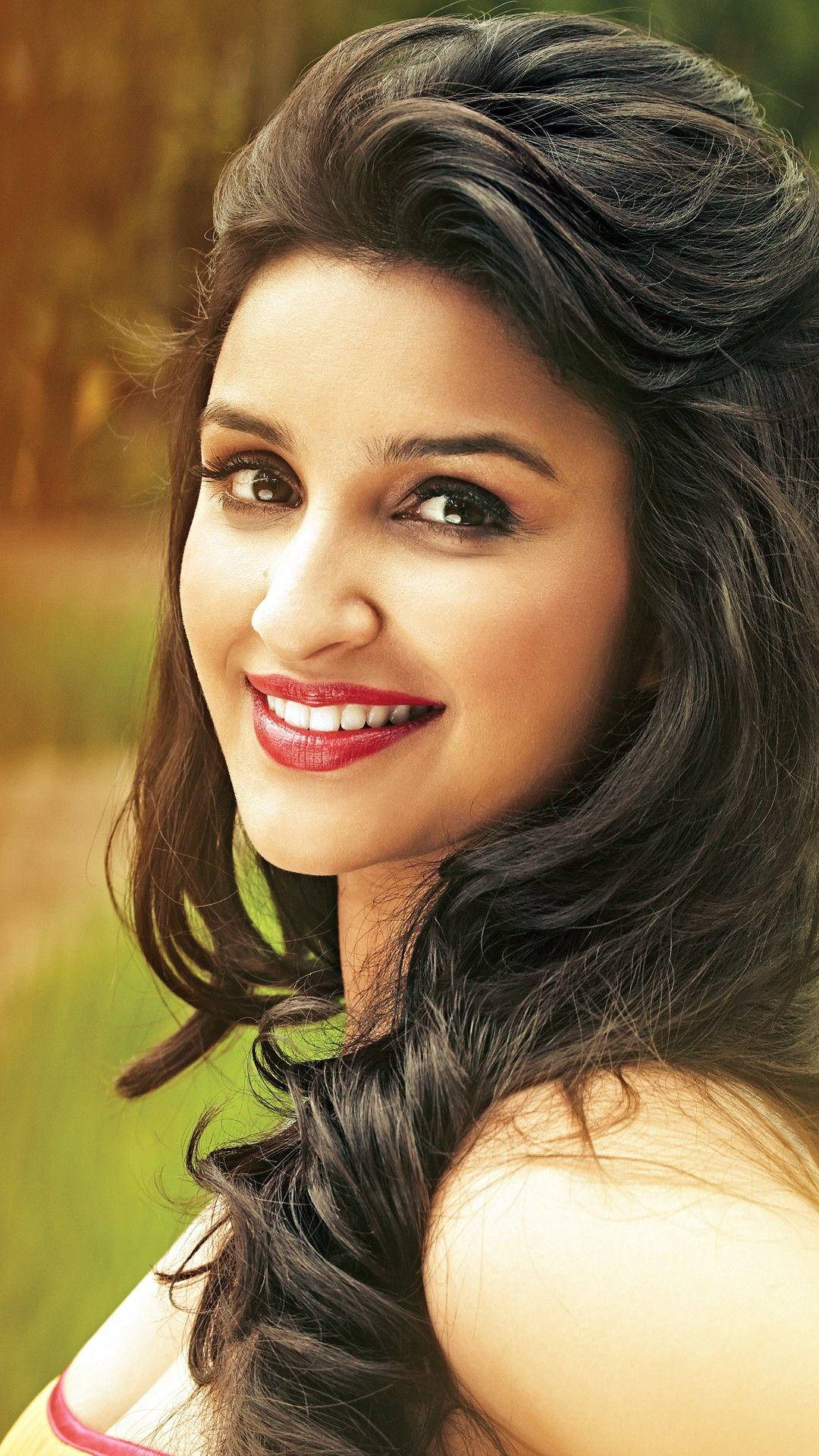 Bollywood Hd Photo Parineeti Chopra Background