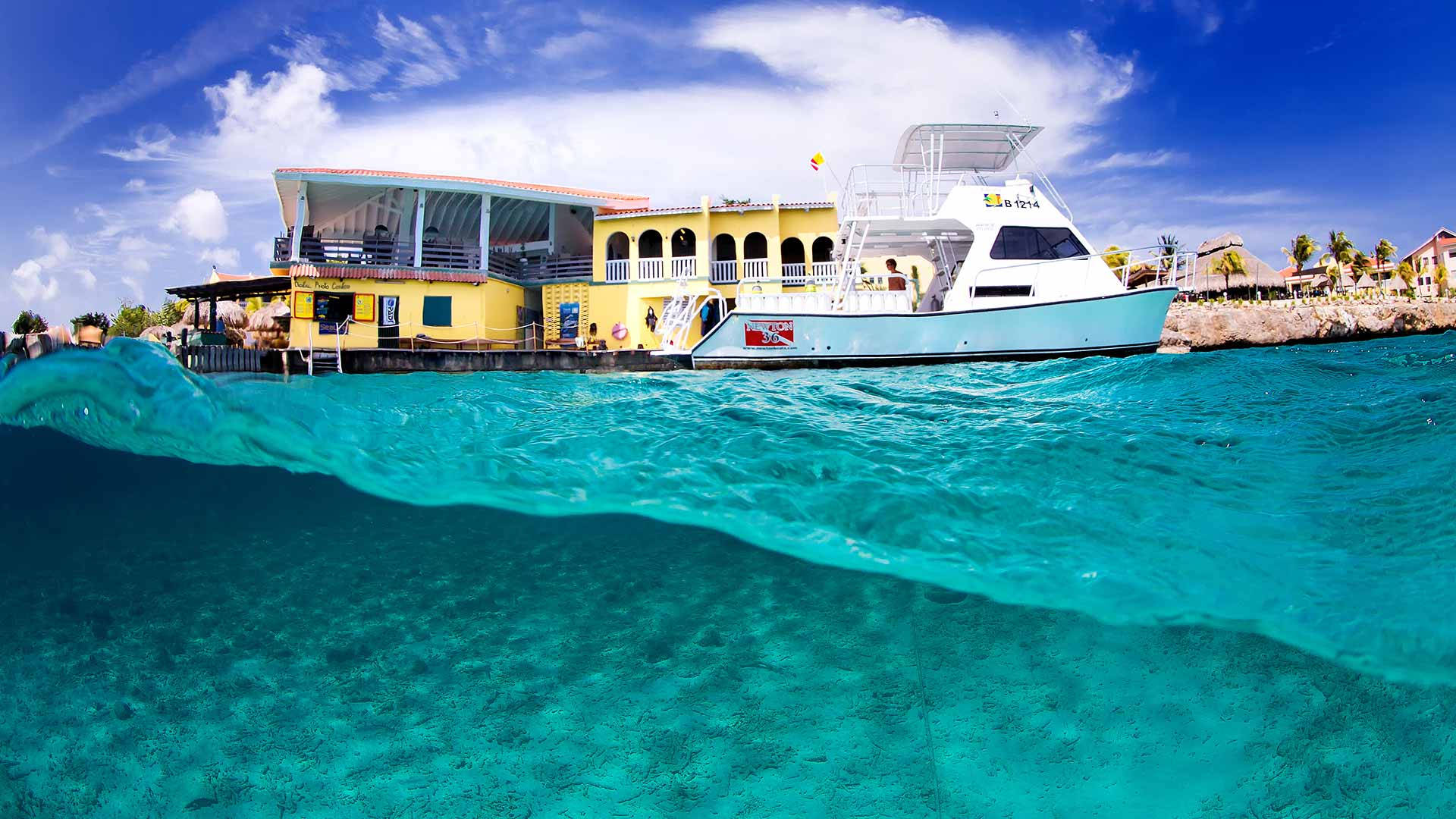 Bonaire Ship In Sea Background