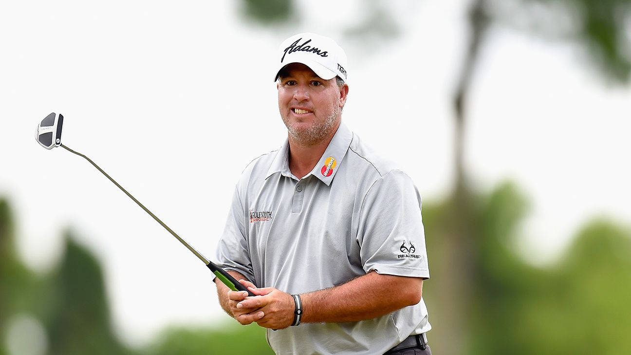 Boo Weekley Awkward Smile Background