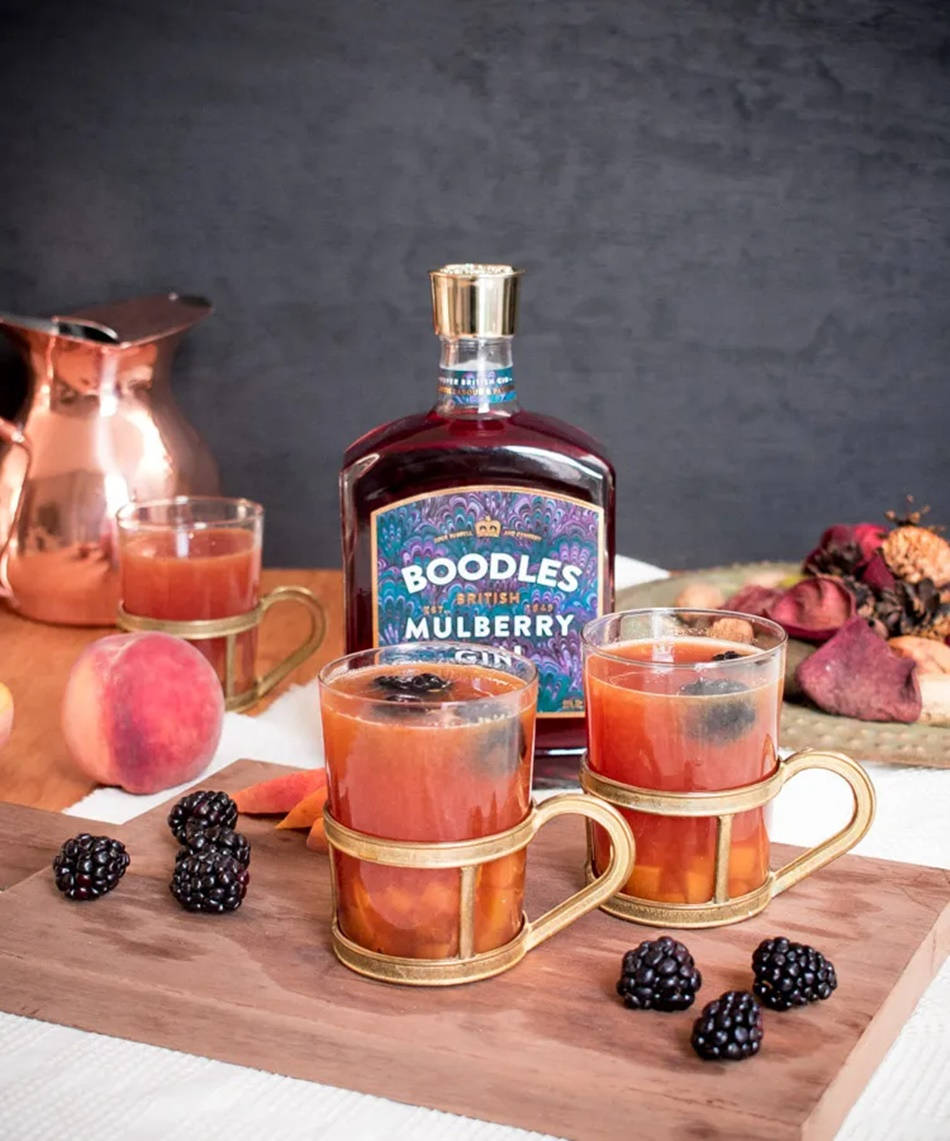 Boodles Gin And Berry-based Cocktails Background