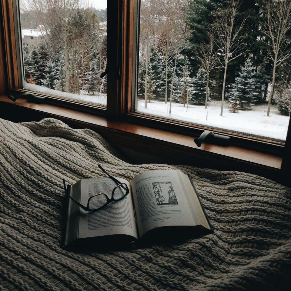 Book And Eyeglass Cozy Winter Aesthetic Photography Background