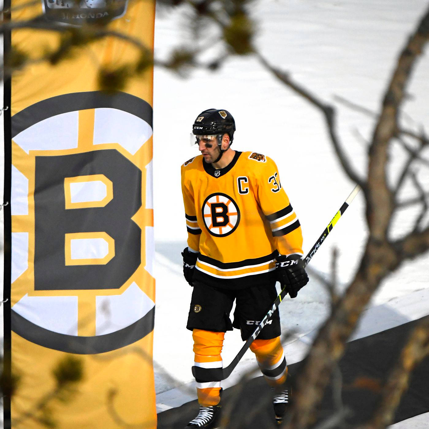 Boston Bruins' Star Player, Patrice Bergeron Background