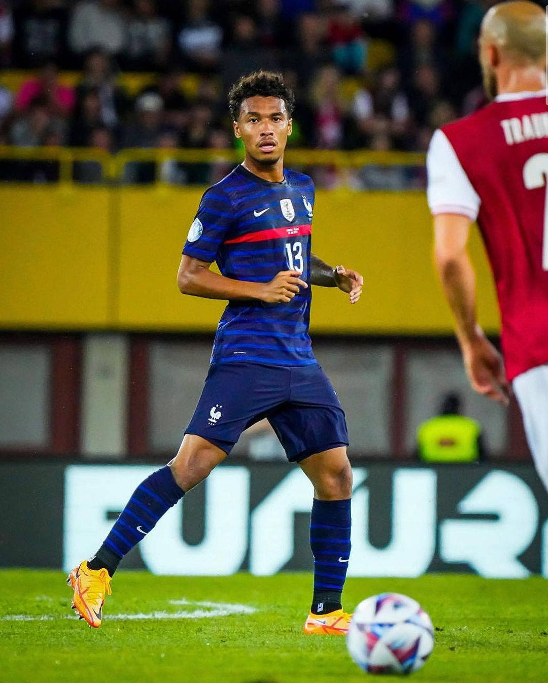 Boubacar Kamara With Ball Nearby Background