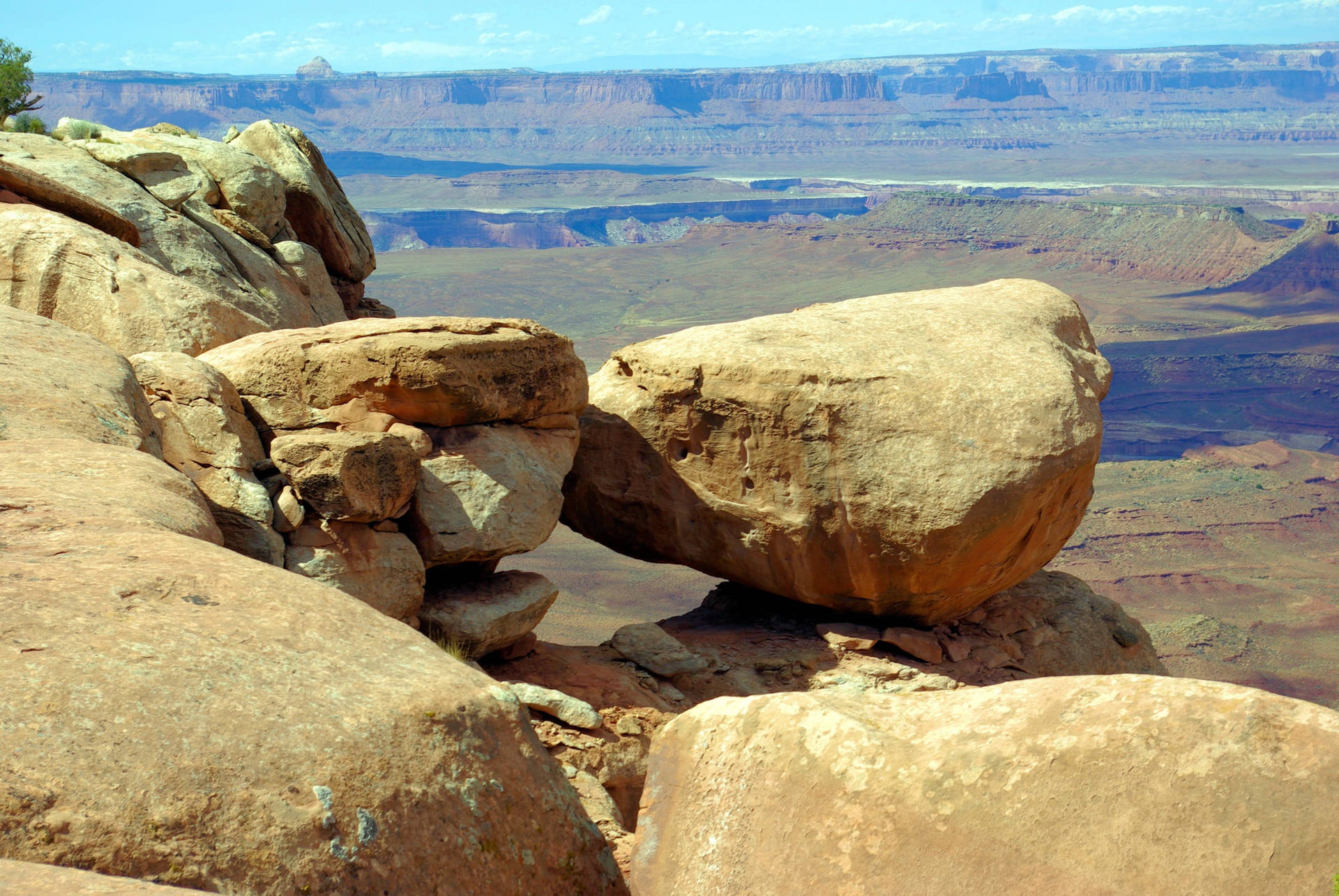 Boulders In Canyonlands National Park Background