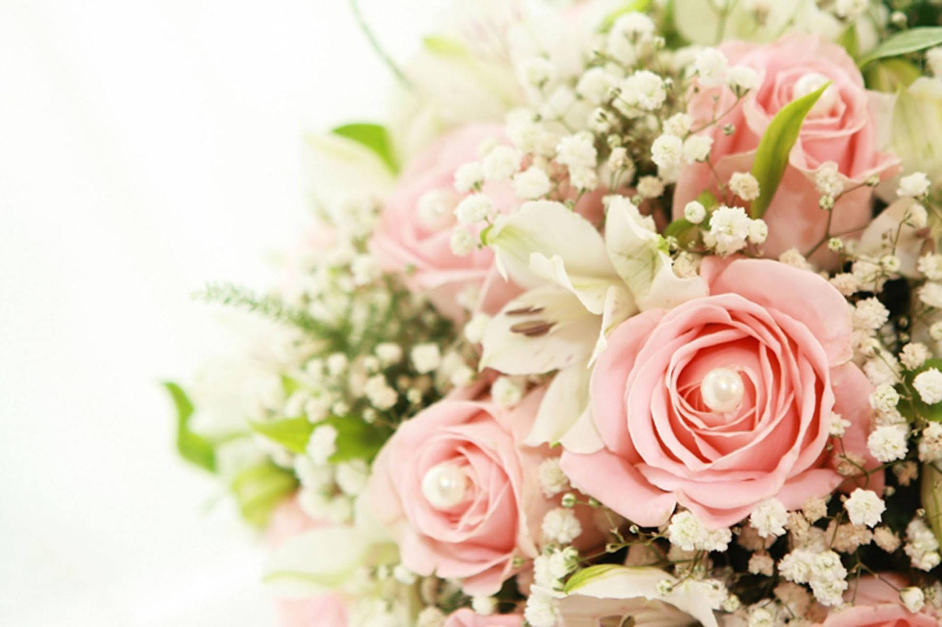 Bouquet Of Roses With Pearls Background