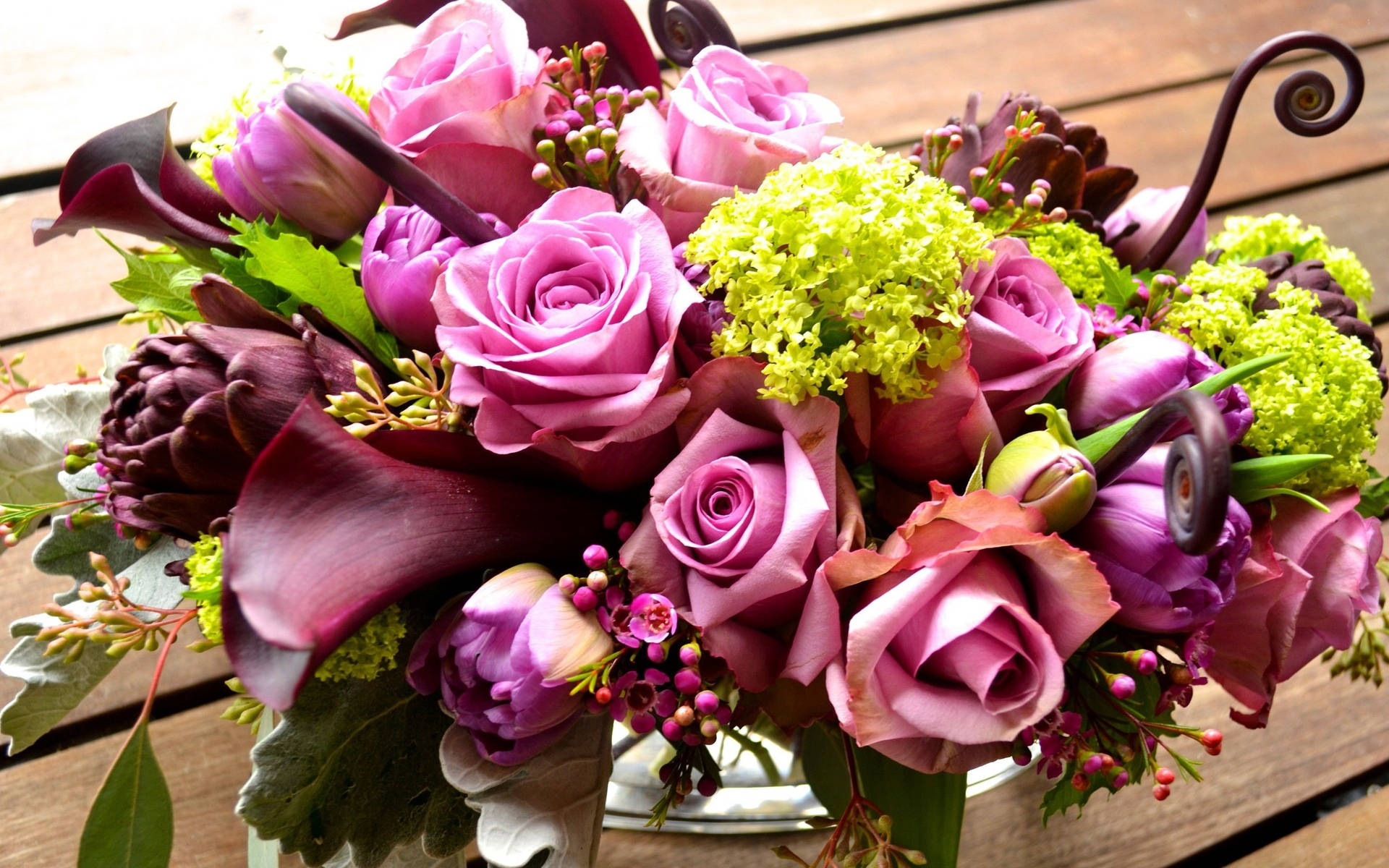 Bouquet Of Violet Flowers Background