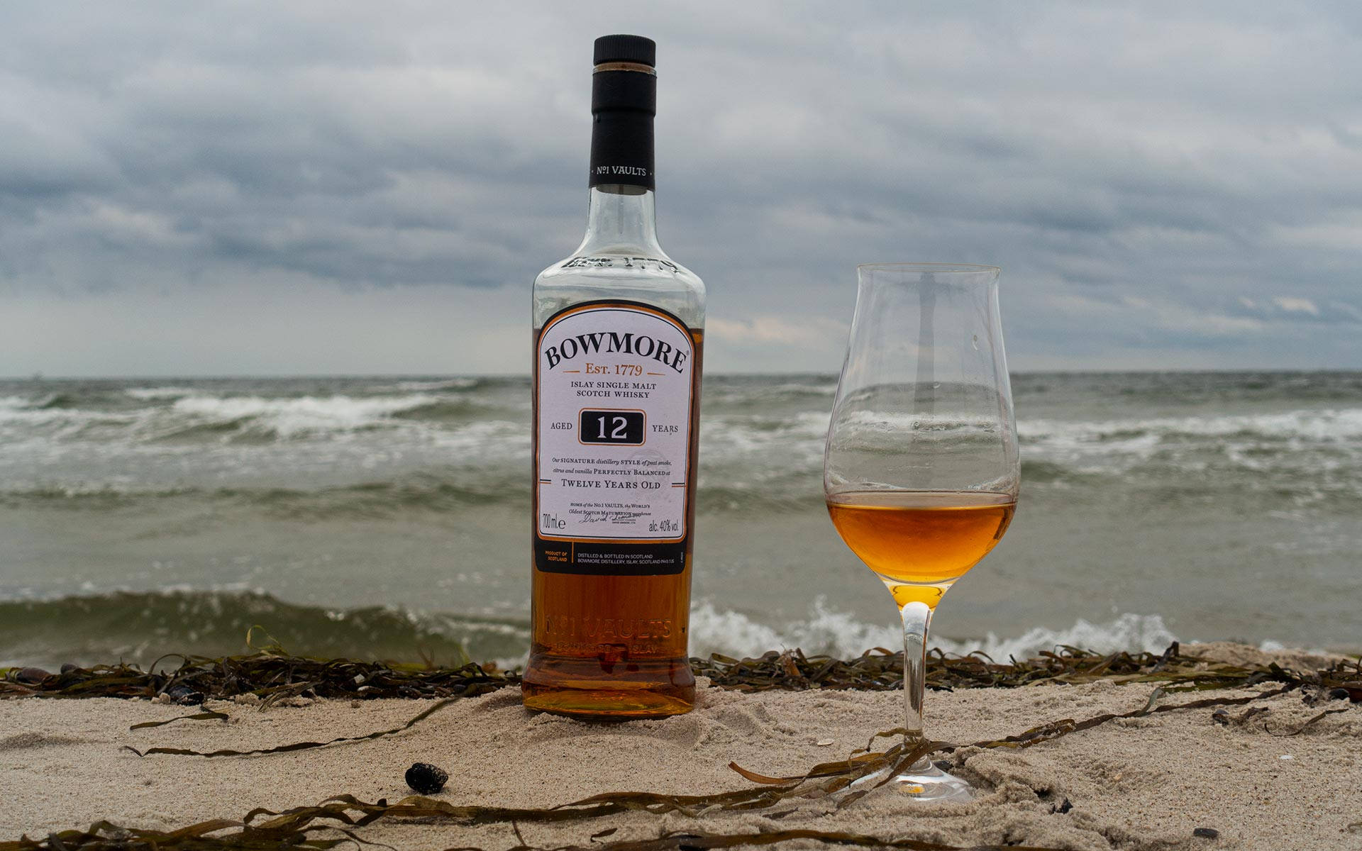 Bowmore 12 Old Whisky Islay Ocean View Background