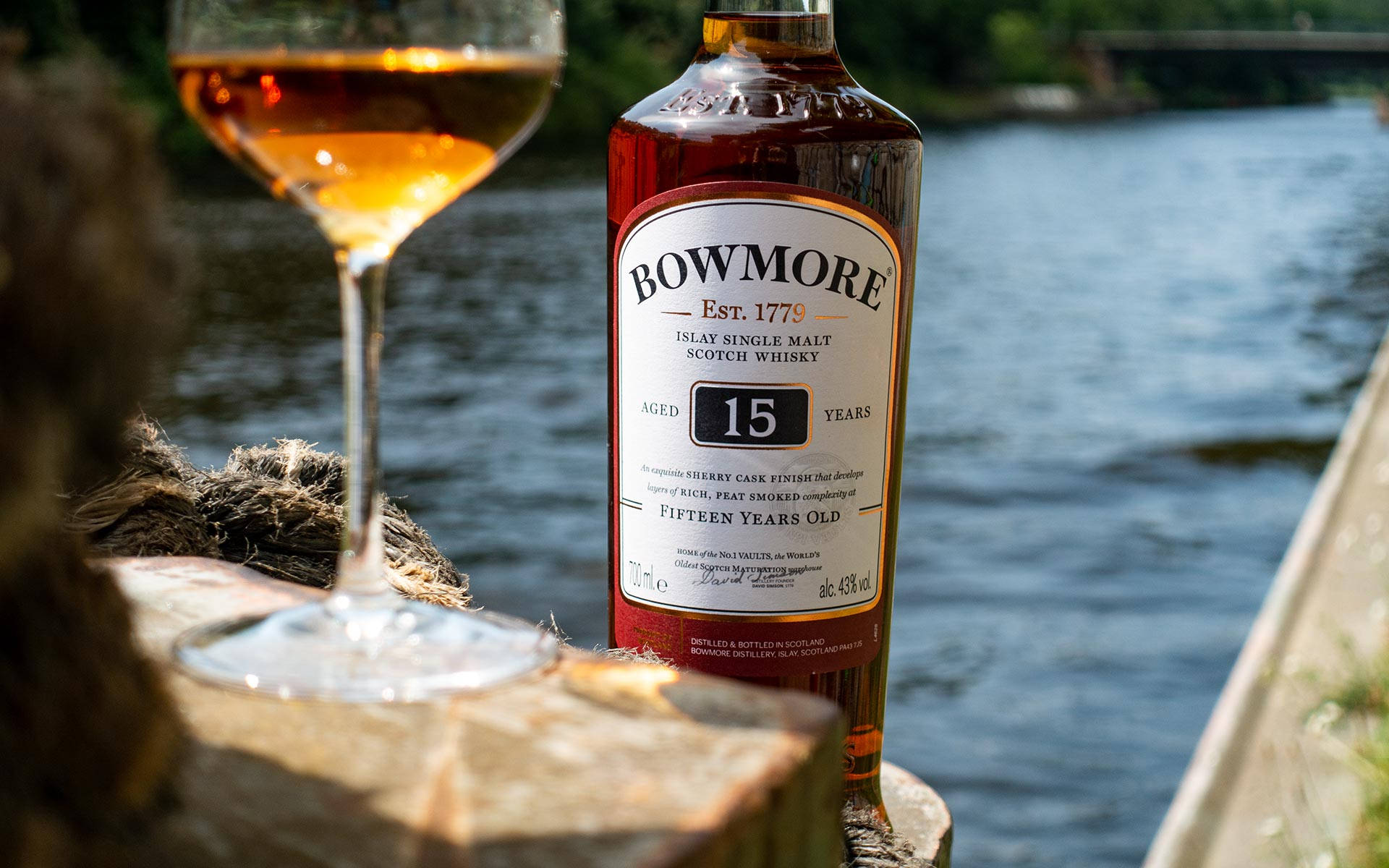 Bowmore 15 Years Old Whisky Background