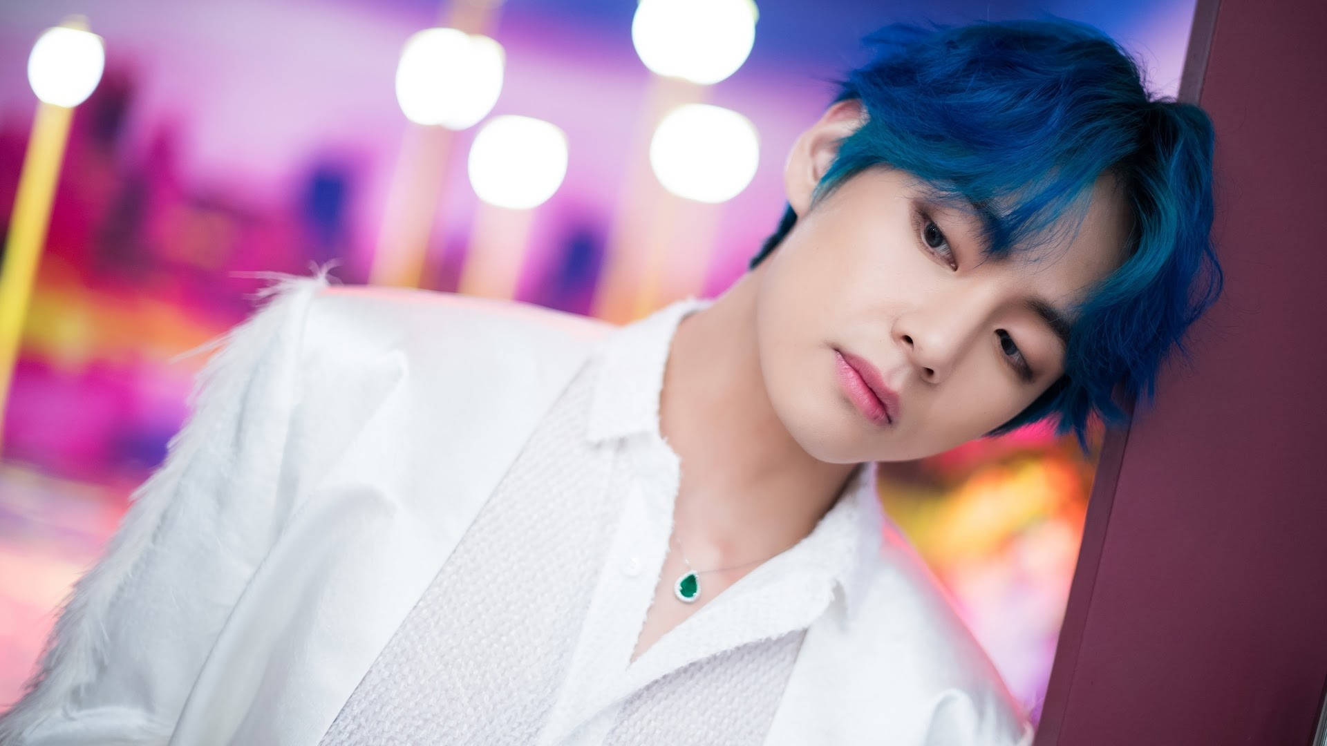 Boy With Luv Taehyung Background
