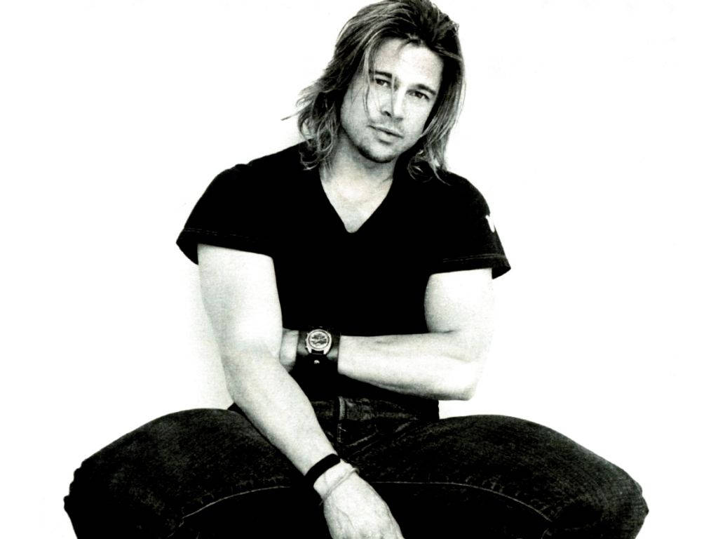 Brad Pitt Sporting Long Hair Background