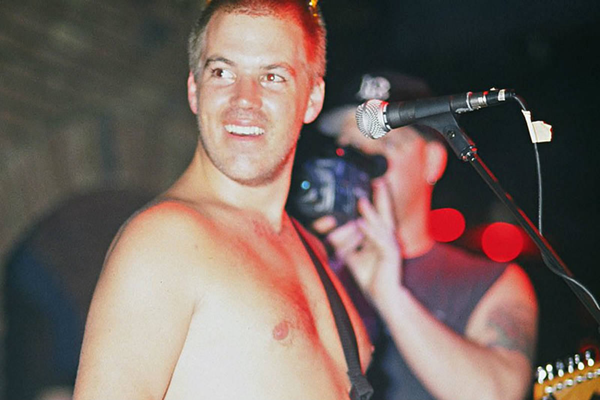 Bradley Nowell Of Sublime Band Background