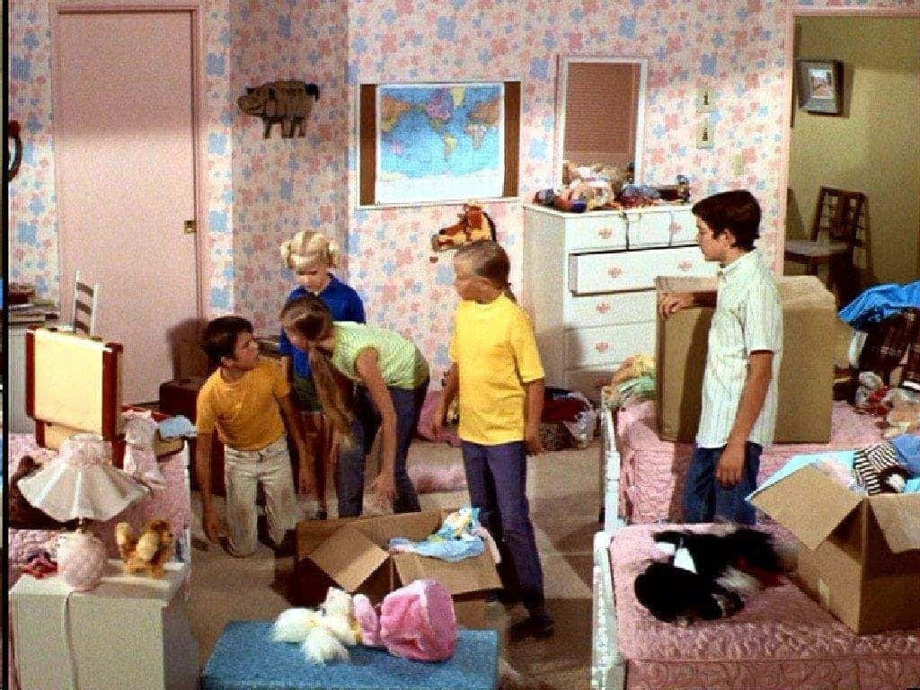 Brady Bunch Still Image Background