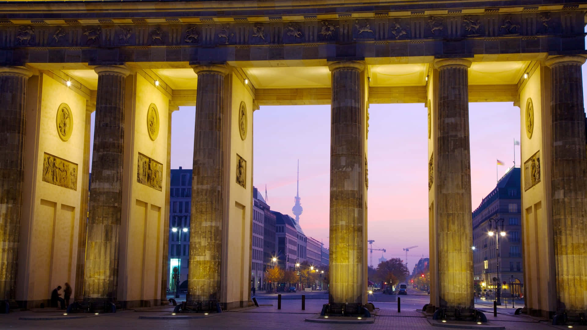 Brandenburg Gate Berliner Fernsehturm Background