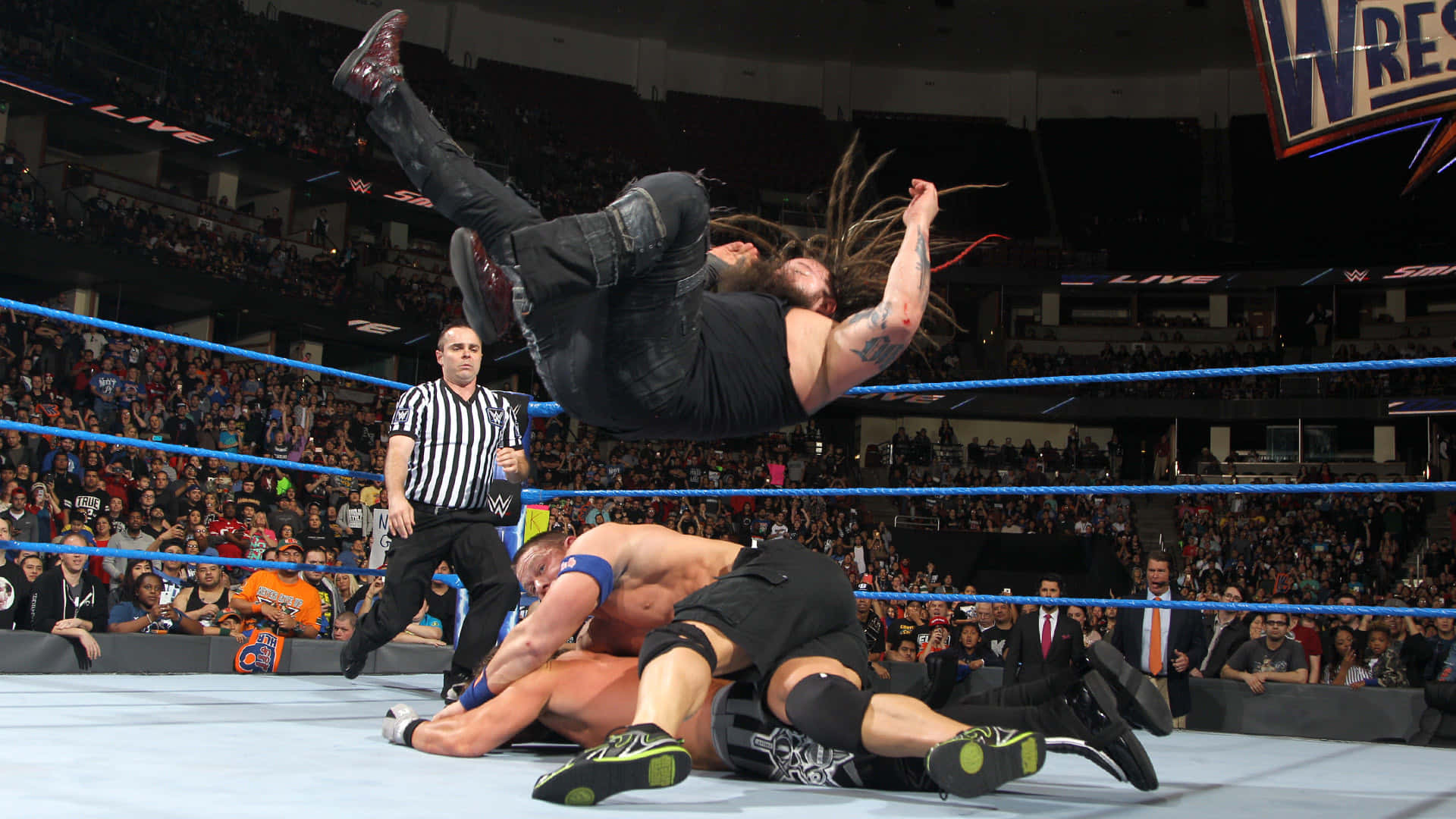 Bray Wyatt Body Slam Wwe Match Background