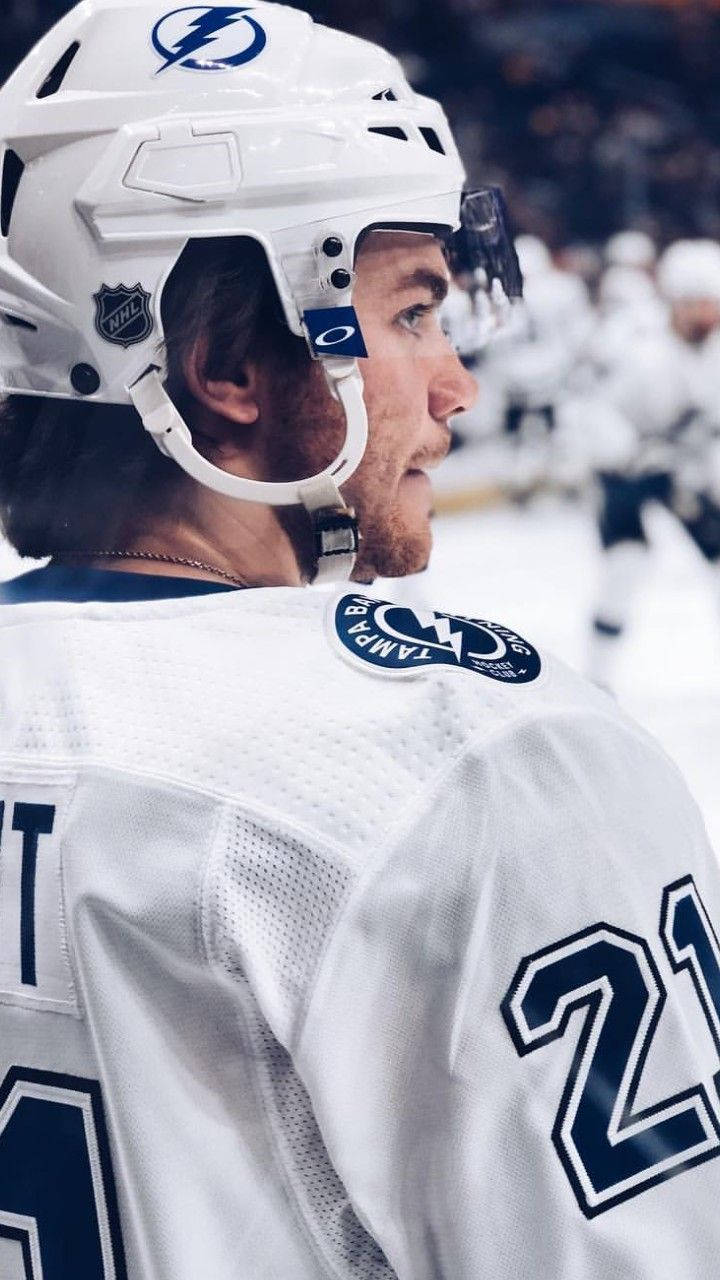 Brayden Point - No.21 Of Tampa Bay Lightning In Action Background