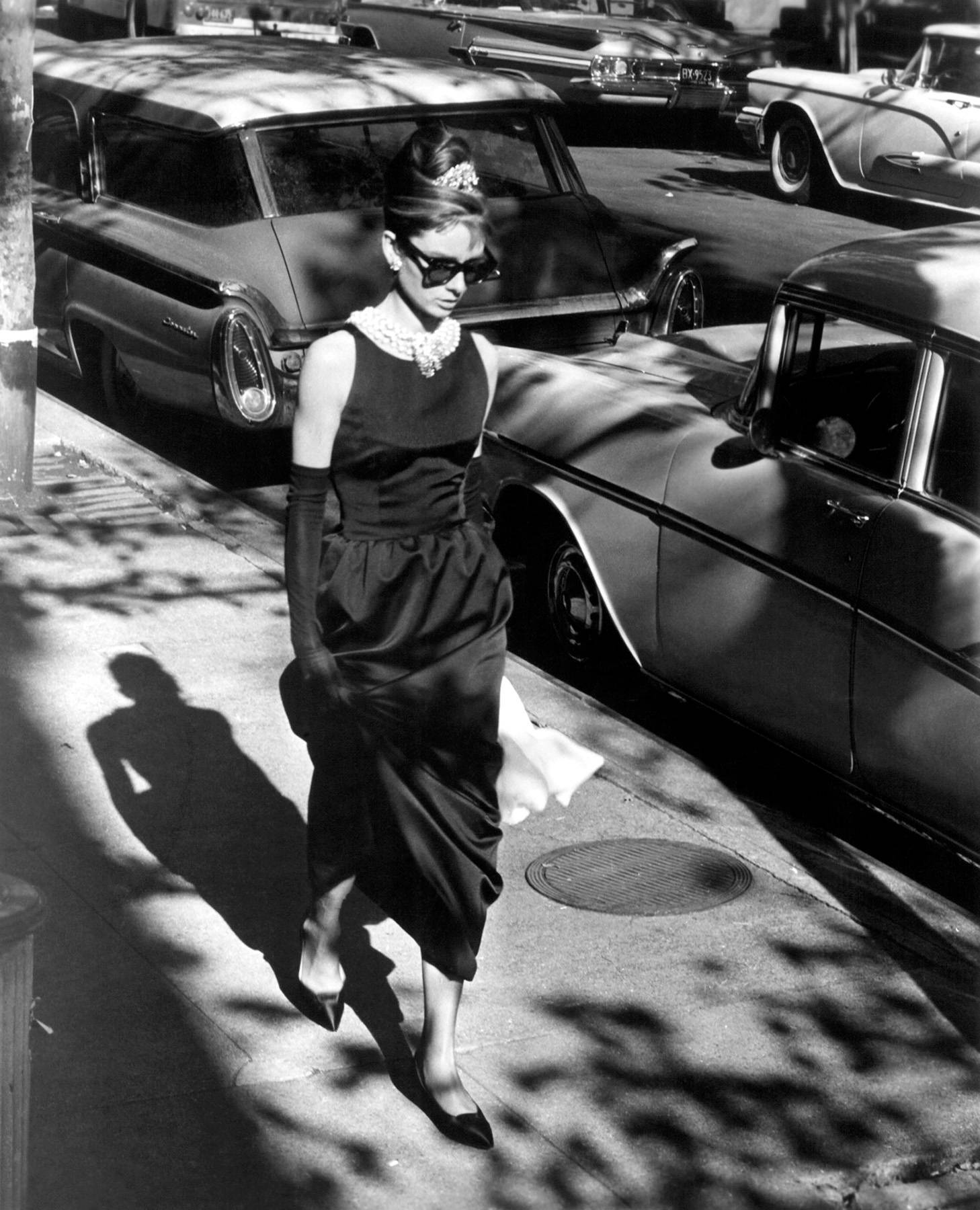 Breakfast At Tiffany's In The Street Background