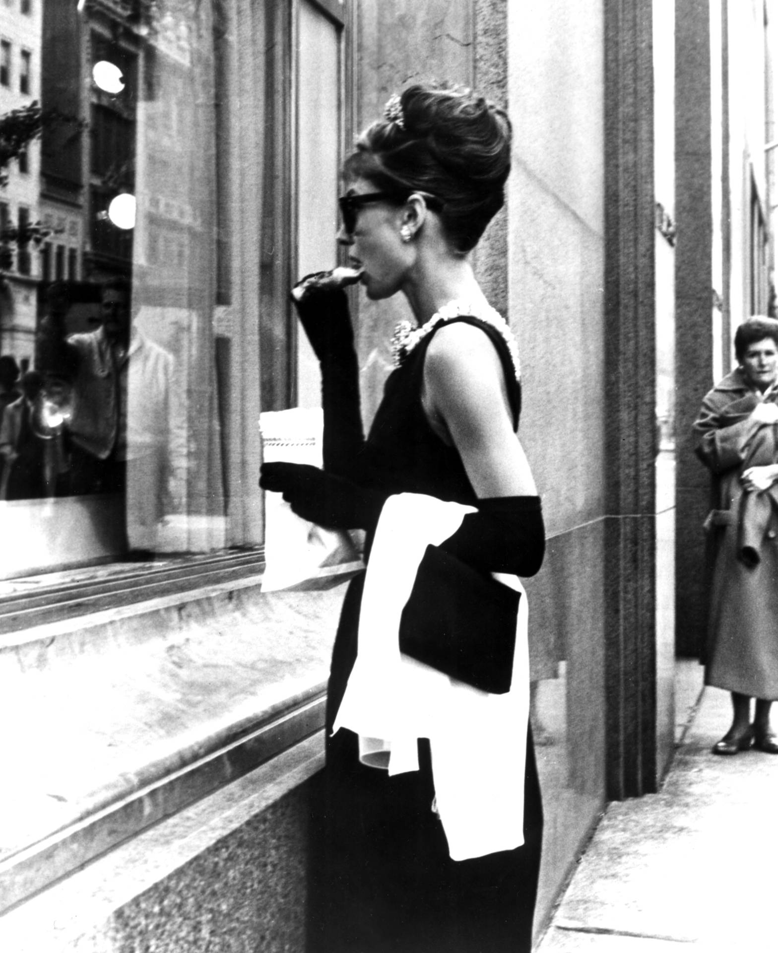 Breakfast At Tiffany's Outside Background