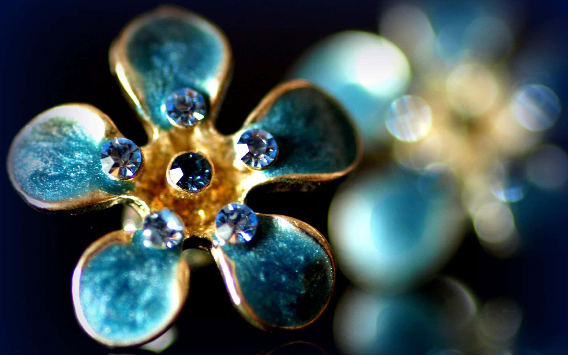 Breathtaking Floral Jewelry With Tiny Gemstones Background