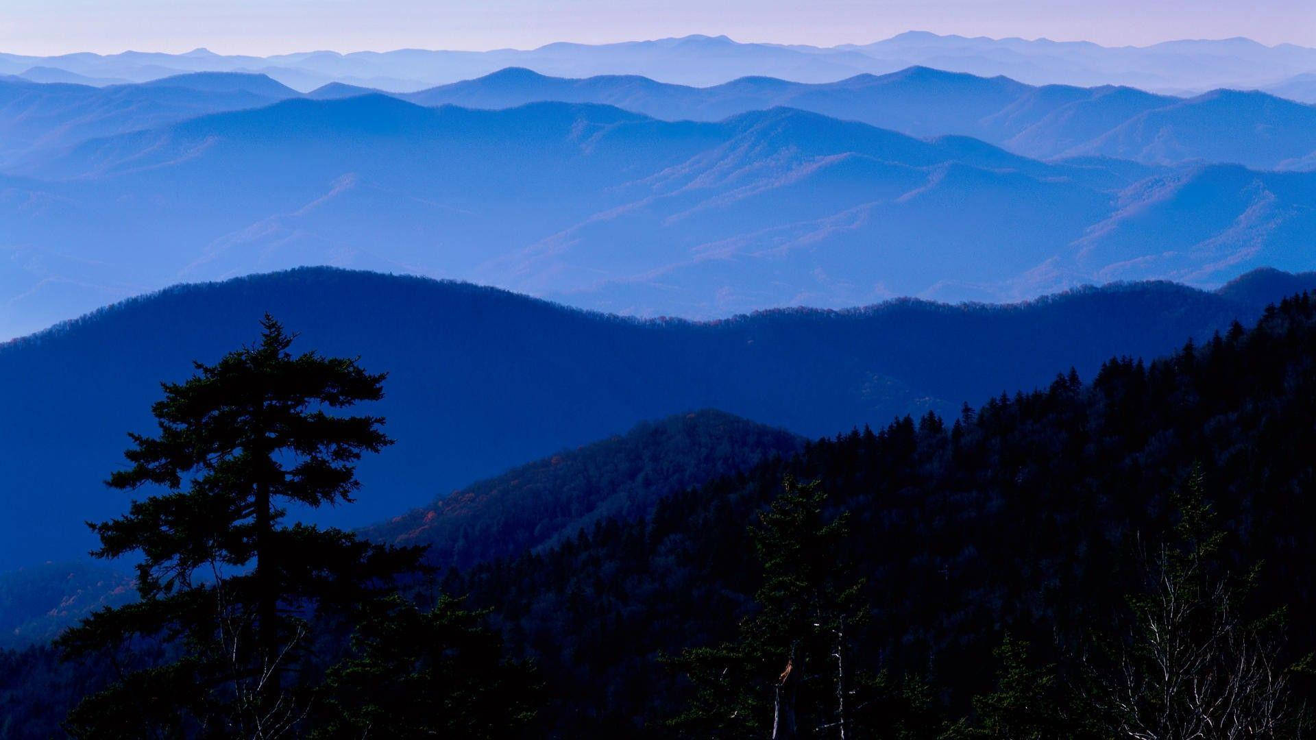 Breathtaking Image Of The Great Smoky Mountains Background