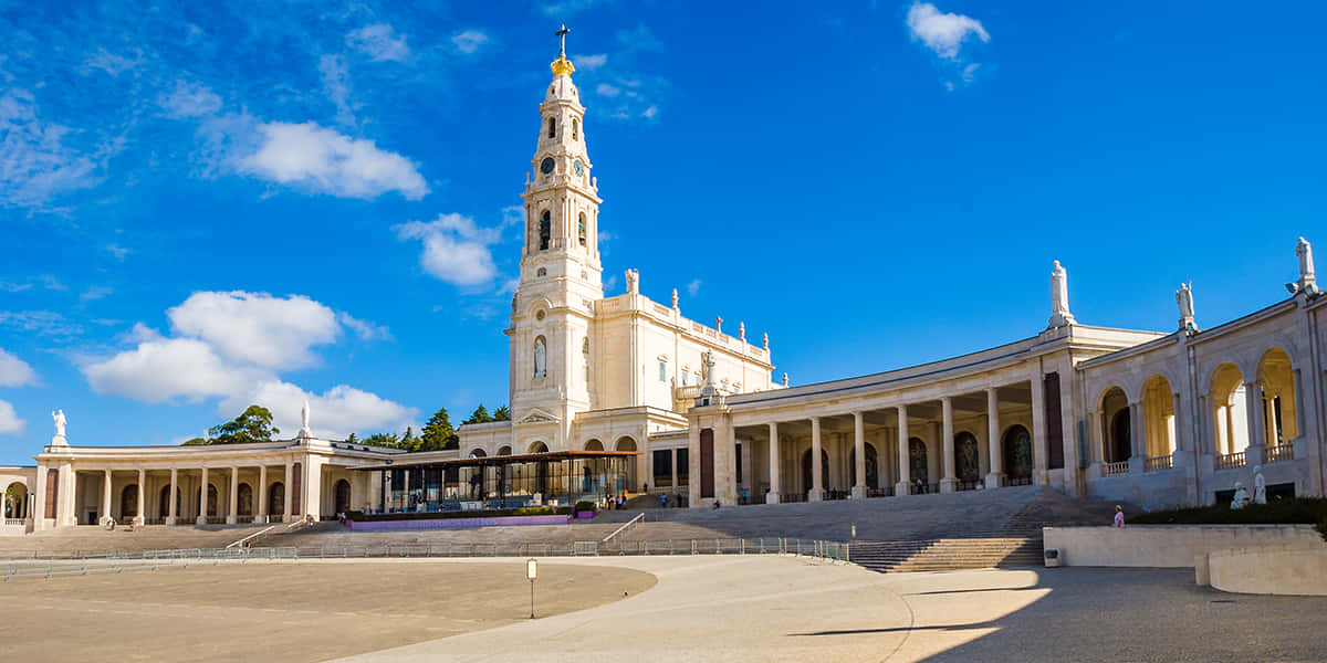 Breathtaking Photo Of Fatima Sanctuary Background