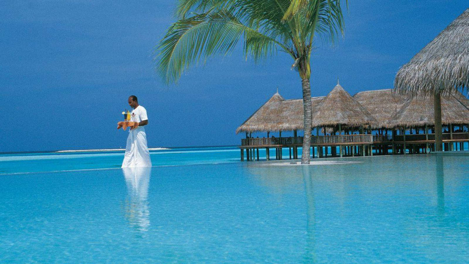 Breathtaking View Of Kuramathi Island Resort, Maldives Background
