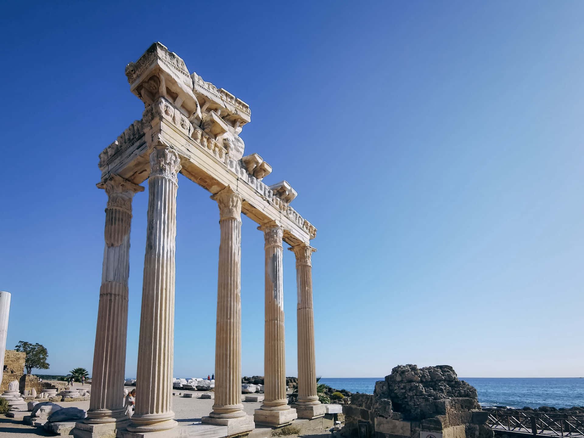 Breathtaking Viewpoint In Temple Of Apollo Background