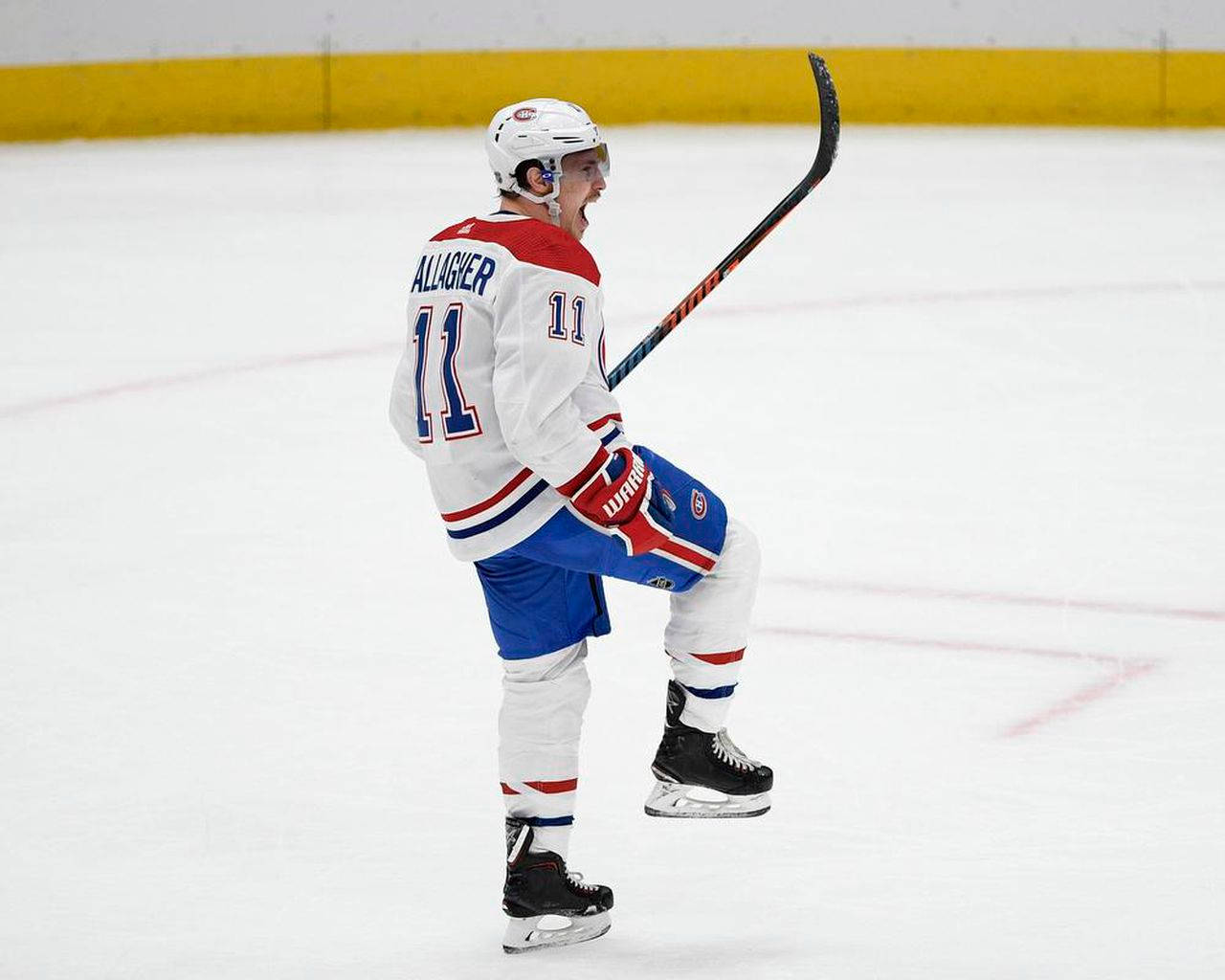 Brendan Gallagher Lifting Foot