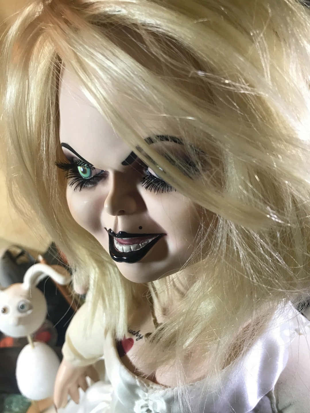 Brideof Chucky Doll Close Up Background