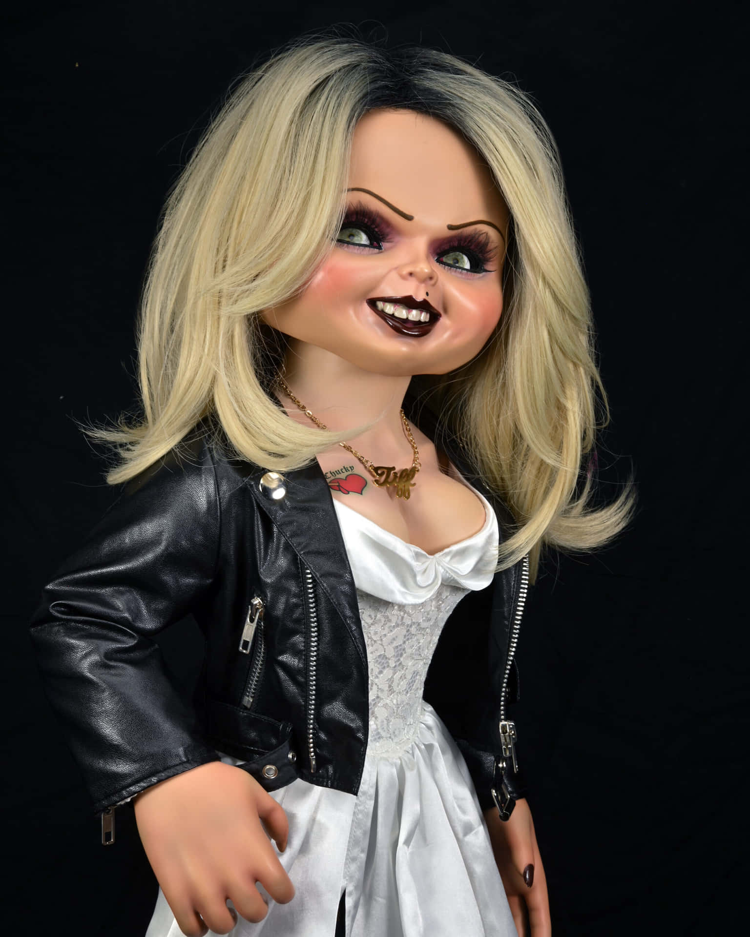 Brideof Chucky Doll Portrait Background