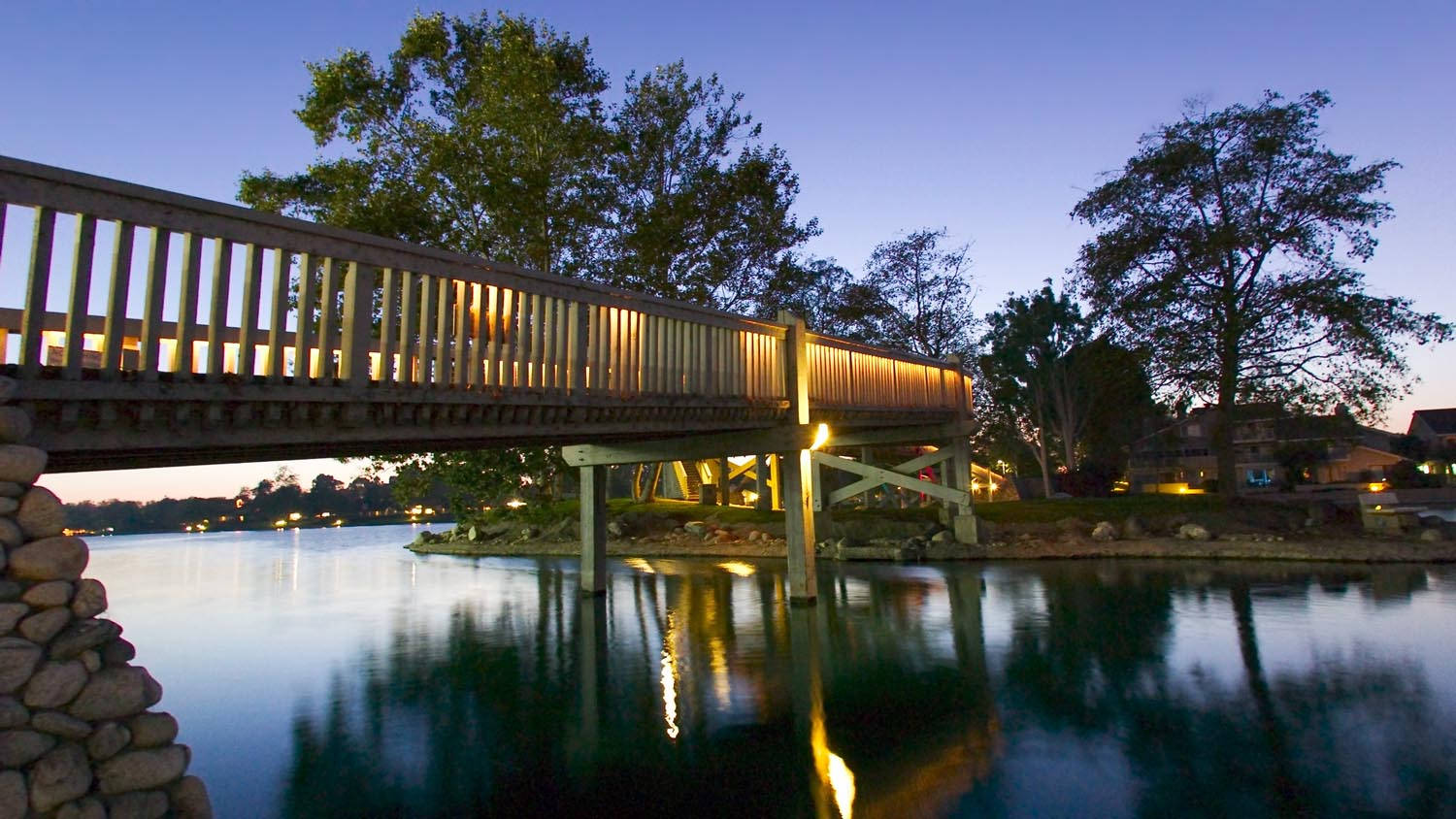 Bridge Across North Lake In Irvine California Background