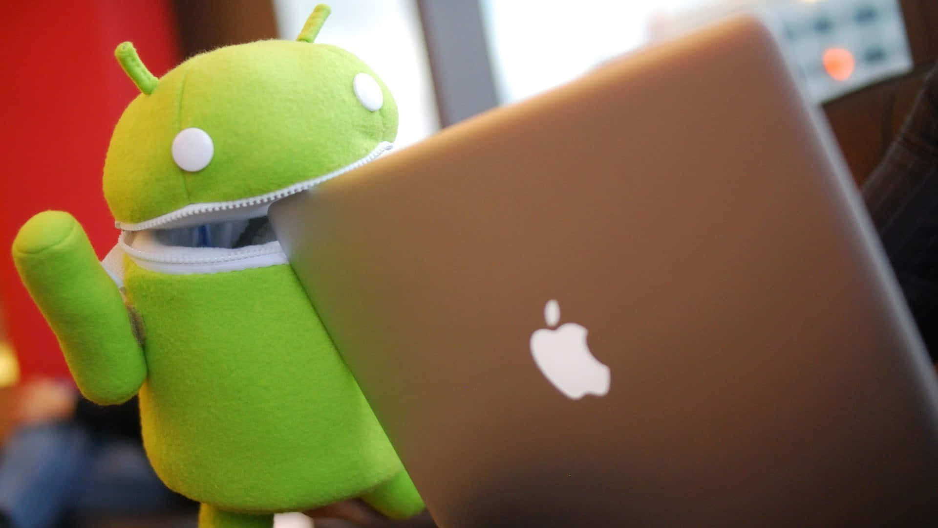 Bridging The Gap: Apple And Android's Cross Platform Compatibility