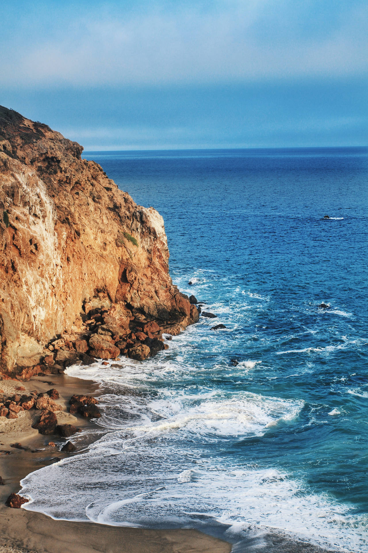 Bright And Clear Malibu Beach Background