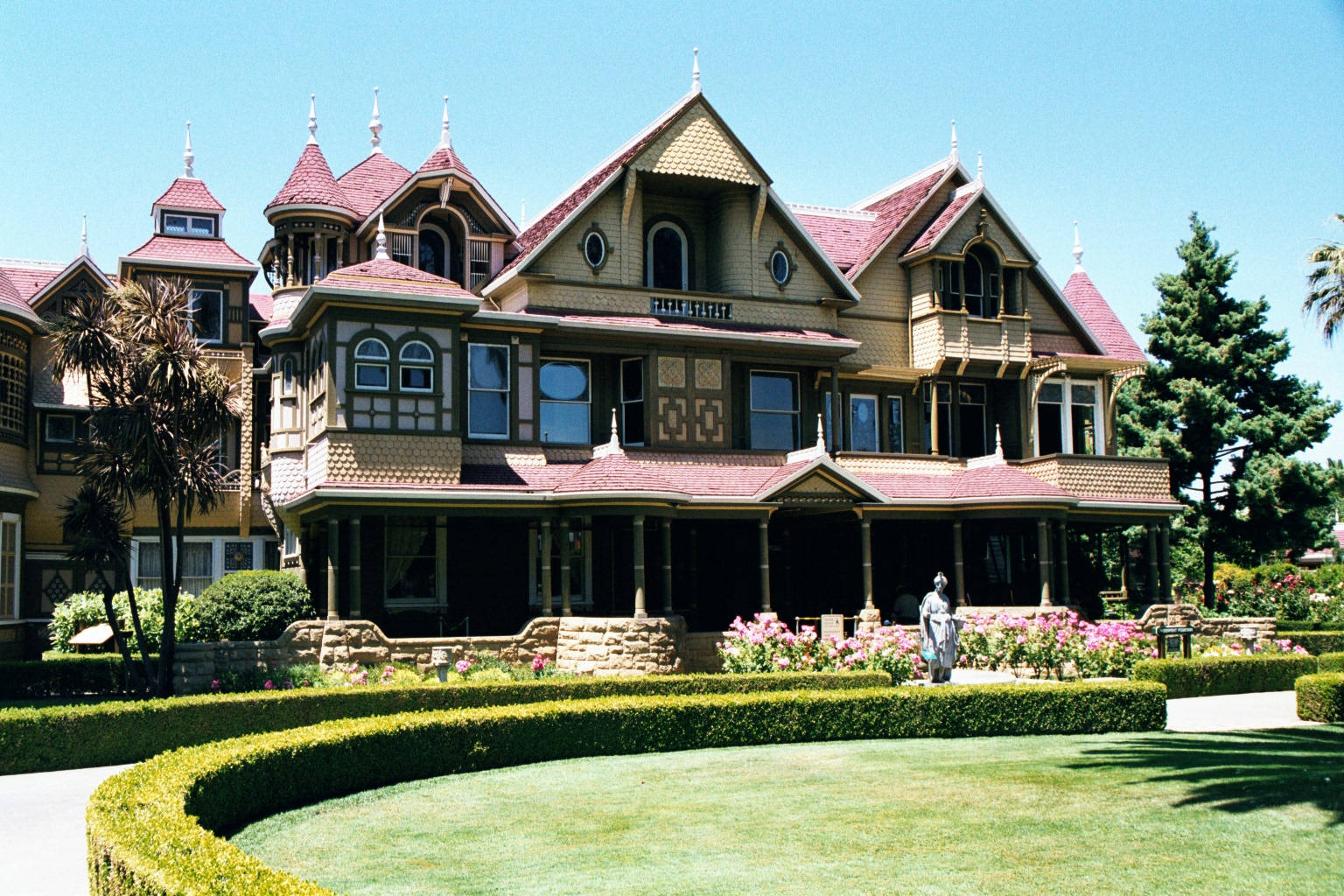 Bright And Sunny Winchester Mystery House