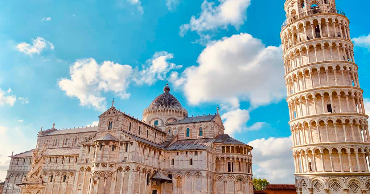 Bright Day Pisa Landmarks Background