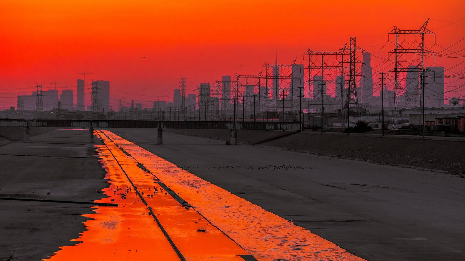 Bright Orange Sky In Los Angeles 4k Background