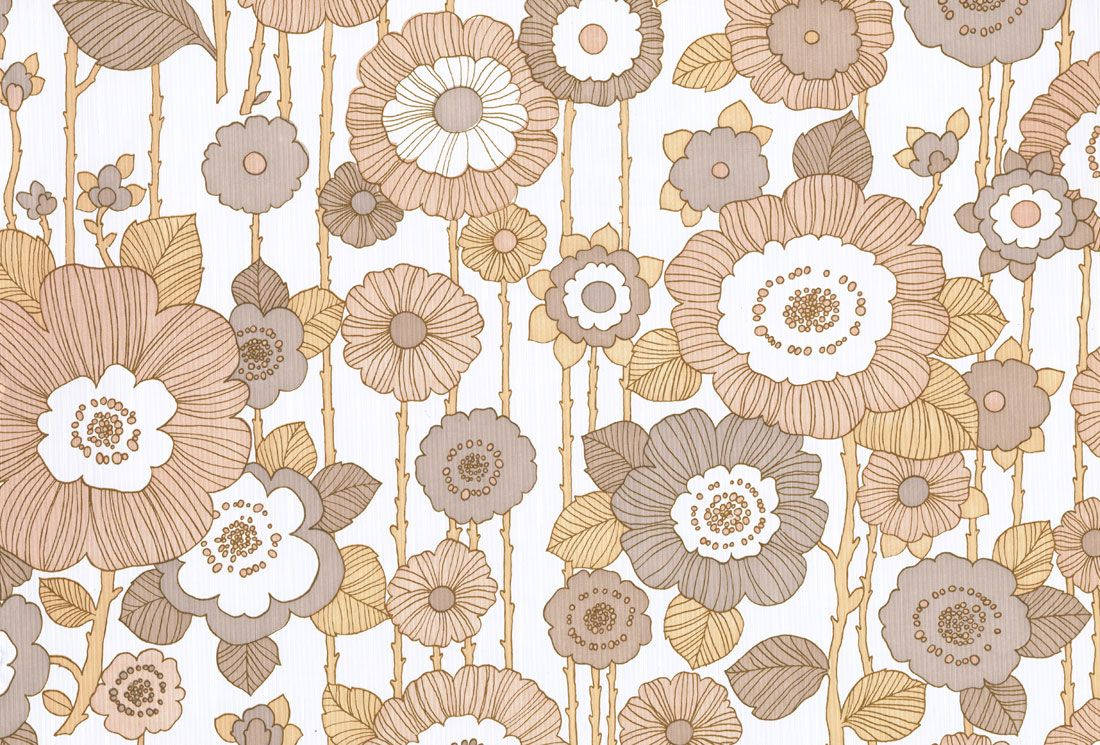 Brighten Up Your Home With This Vintage-style Floral Wallpaper.
