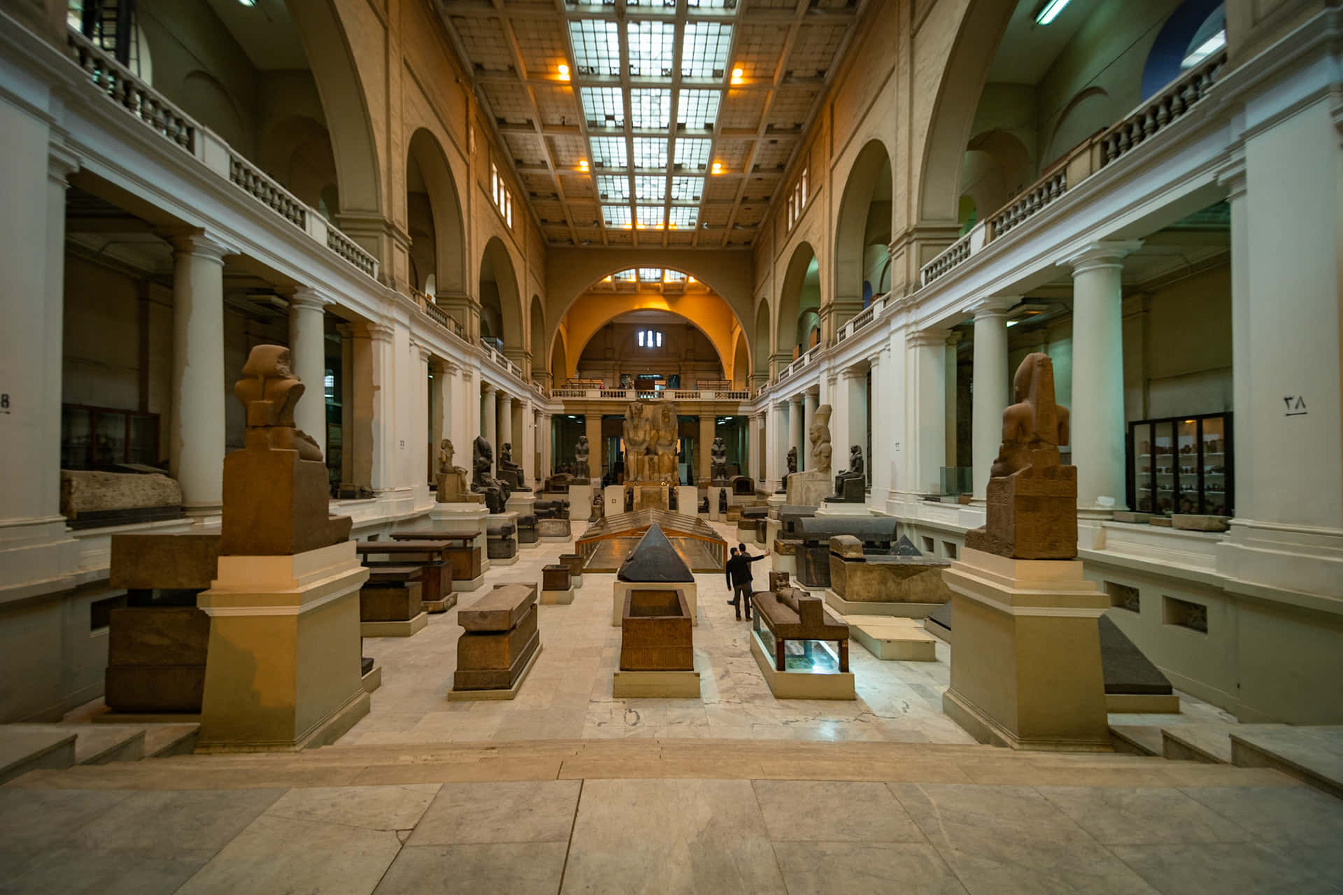 Brilliant Interior Design Of The Egyptian Museum Background