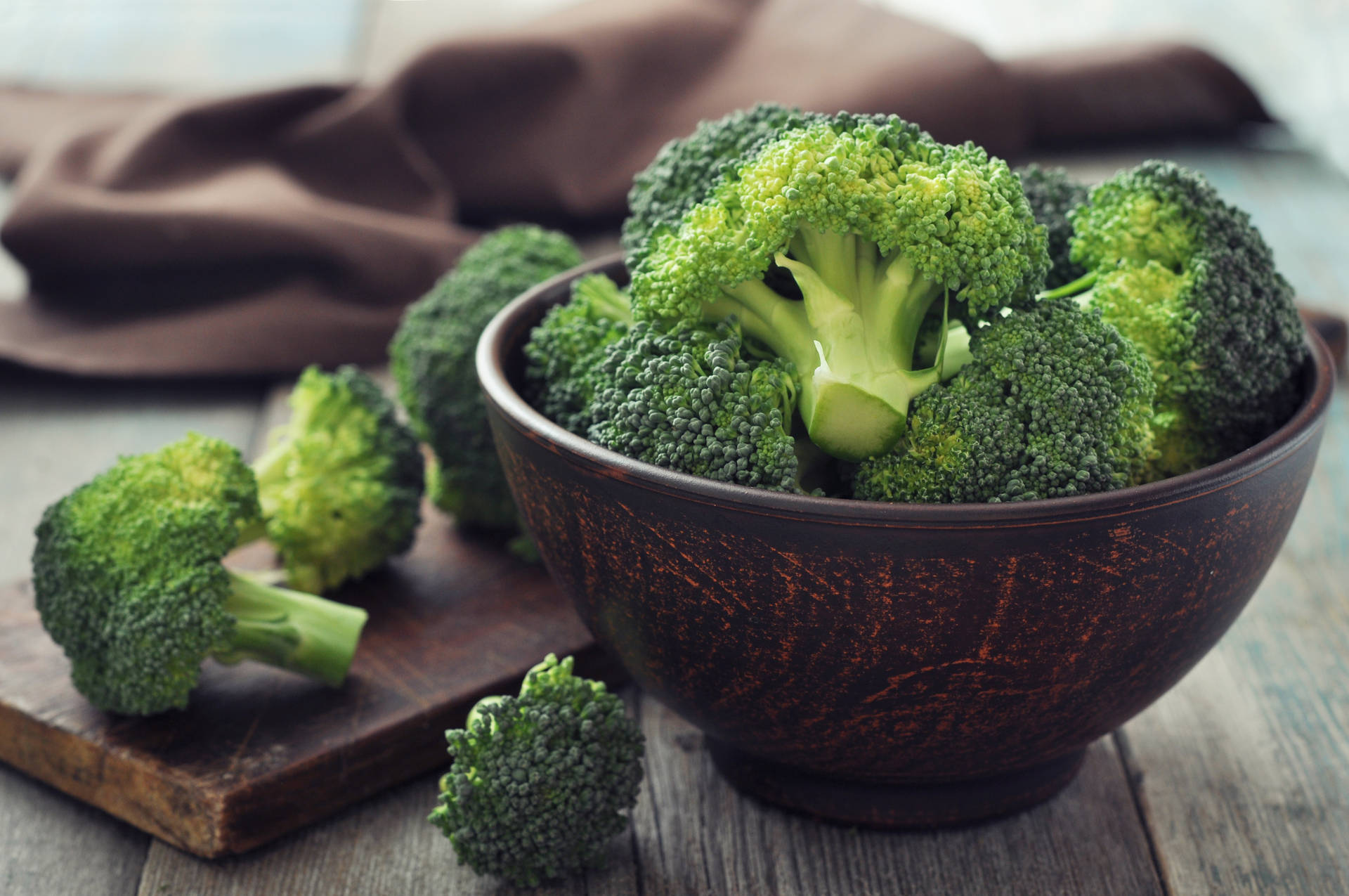 Broccoli On Brown Aesthetic Bowl Background