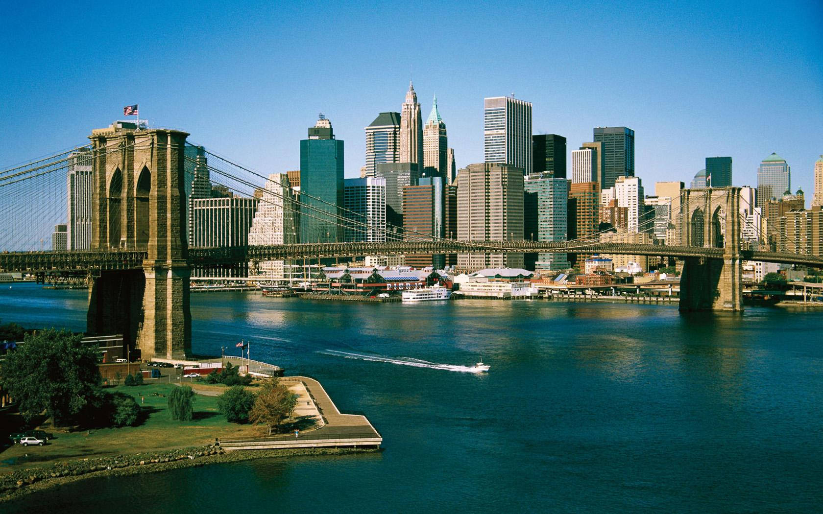 Brooklyn Bridge And City View Background