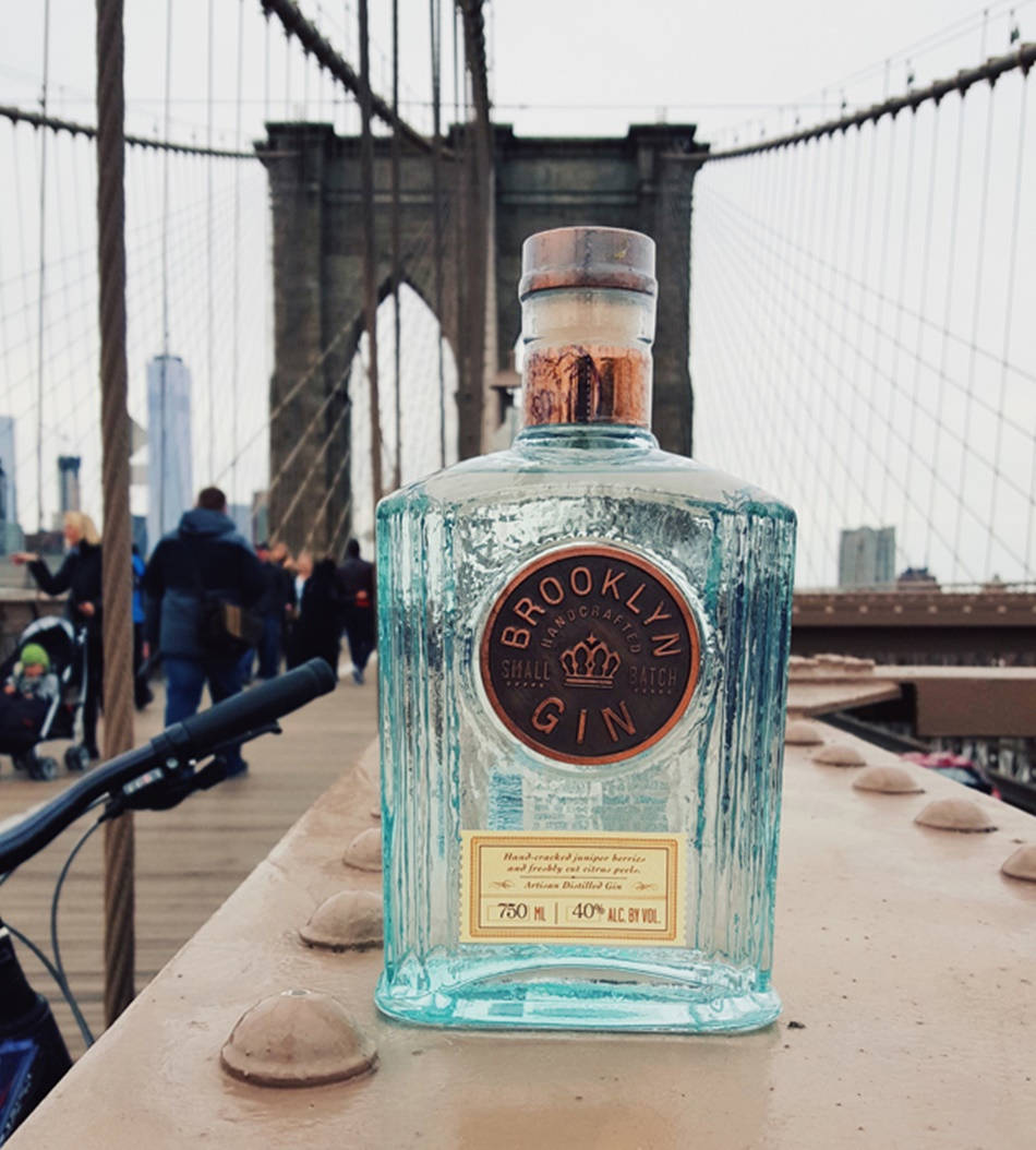 Brooklyn Gin At The Brooklyn Bridge Background