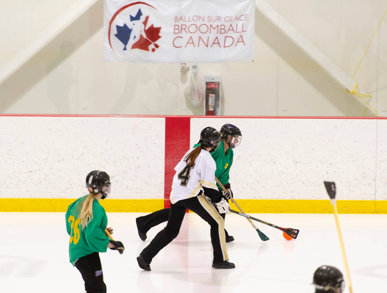 Broomball Sports Green And White Team Background