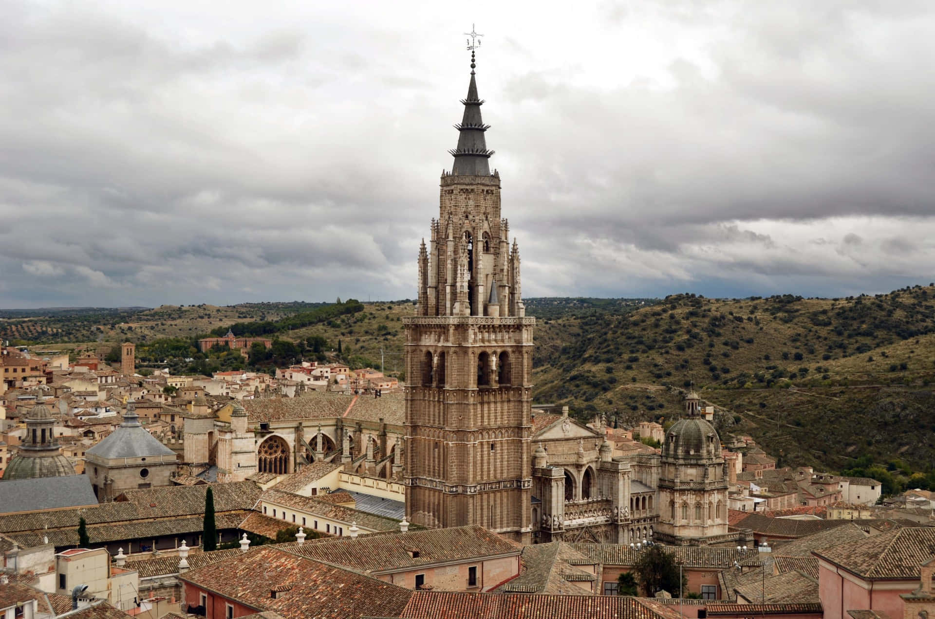 Brown Aesthetic Toledo Cathedral From Afar Background