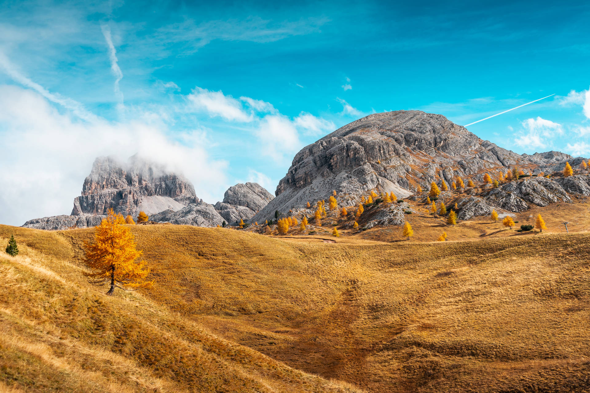 Brown Hill And Boulder Nature Scenery Background