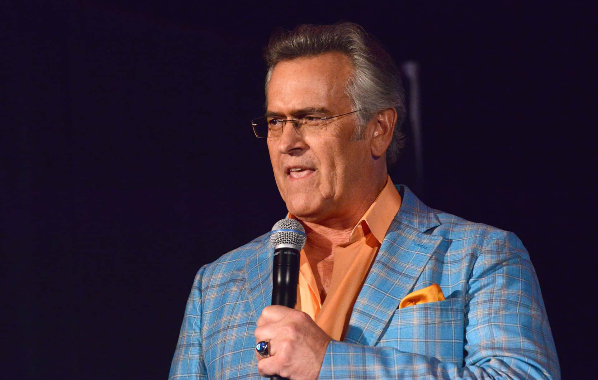 Bruce Campbell [wallpaper] Background